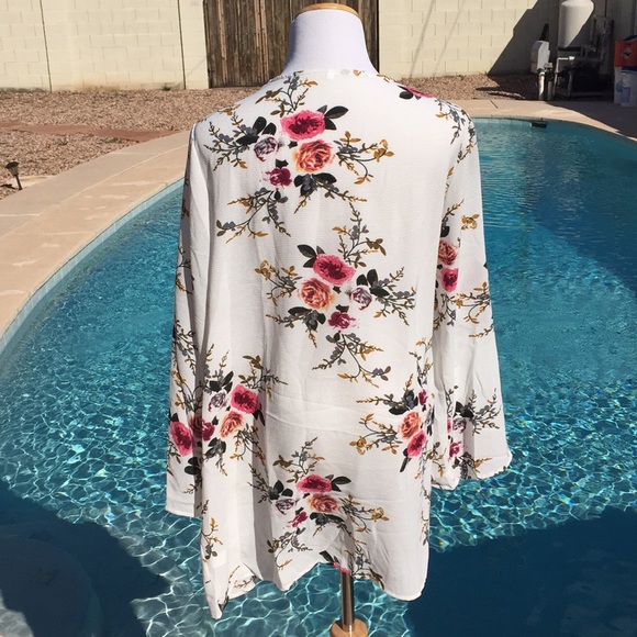 White Floral Print Kimono - Picture 4 of 4